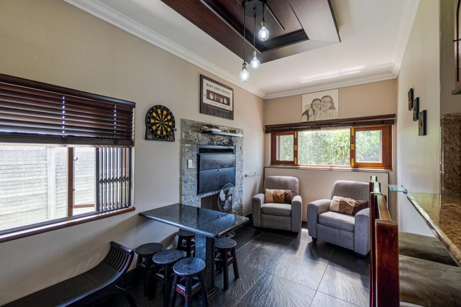 4 Bedroom Property for Sale in Amanzimtoti KwaZulu-Natal