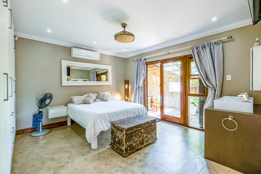 4 Bedroom Property for Sale in Amanzimtoti KwaZulu-Natal