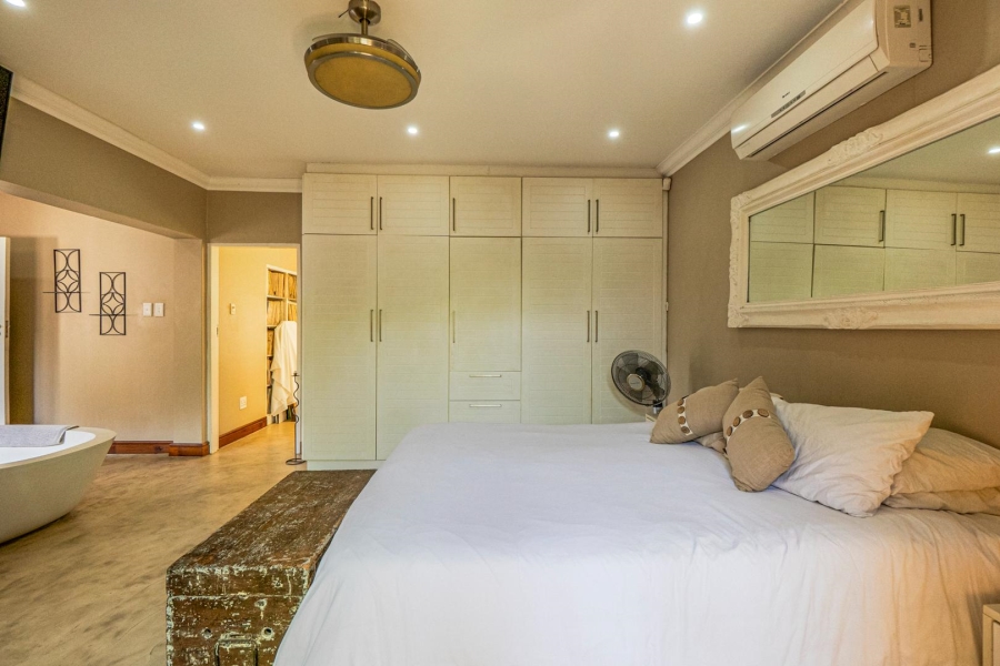 4 Bedroom Property for Sale in Amanzimtoti KwaZulu-Natal