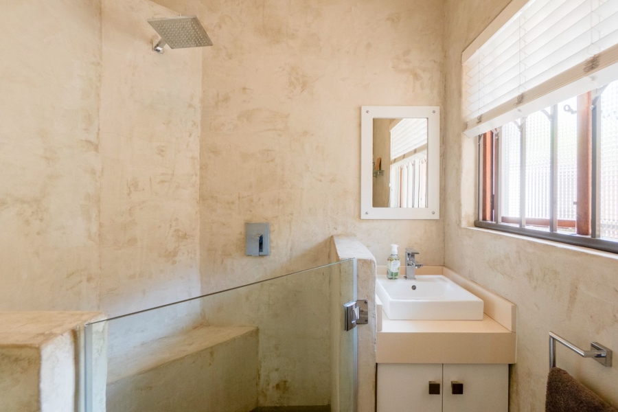 4 Bedroom Property for Sale in Amanzimtoti KwaZulu-Natal