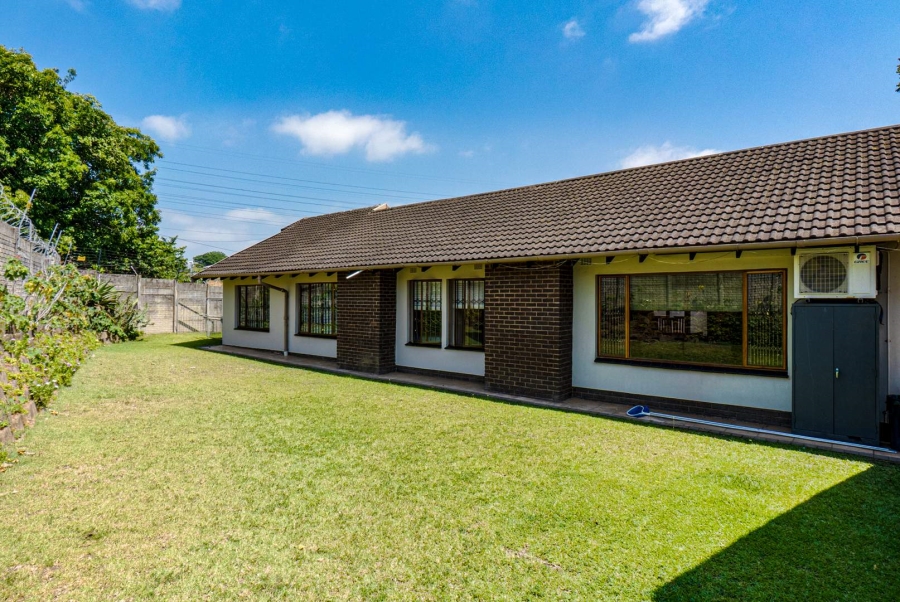 4 Bedroom Property for Sale in Amanzimtoti KwaZulu-Natal