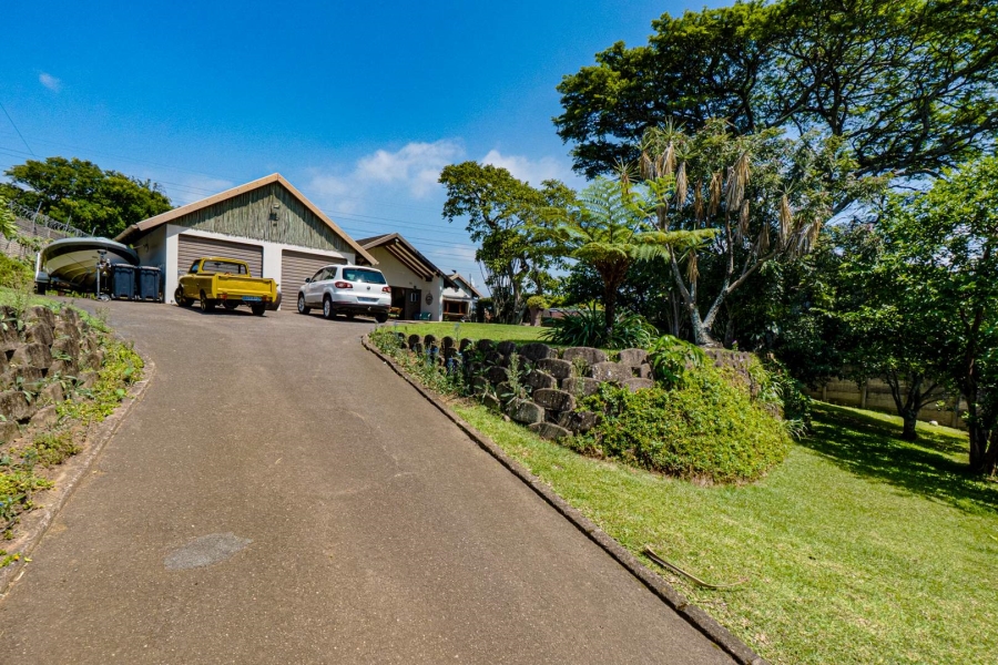 4 Bedroom Property for Sale in Amanzimtoti KwaZulu-Natal