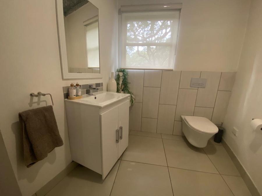 To Let commercial Property for Rent in Kloof KwaZulu-Natal