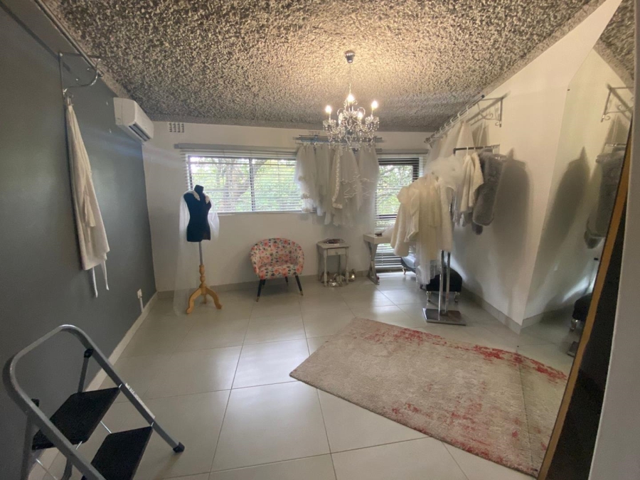 To Let commercial Property for Rent in Kloof KwaZulu-Natal