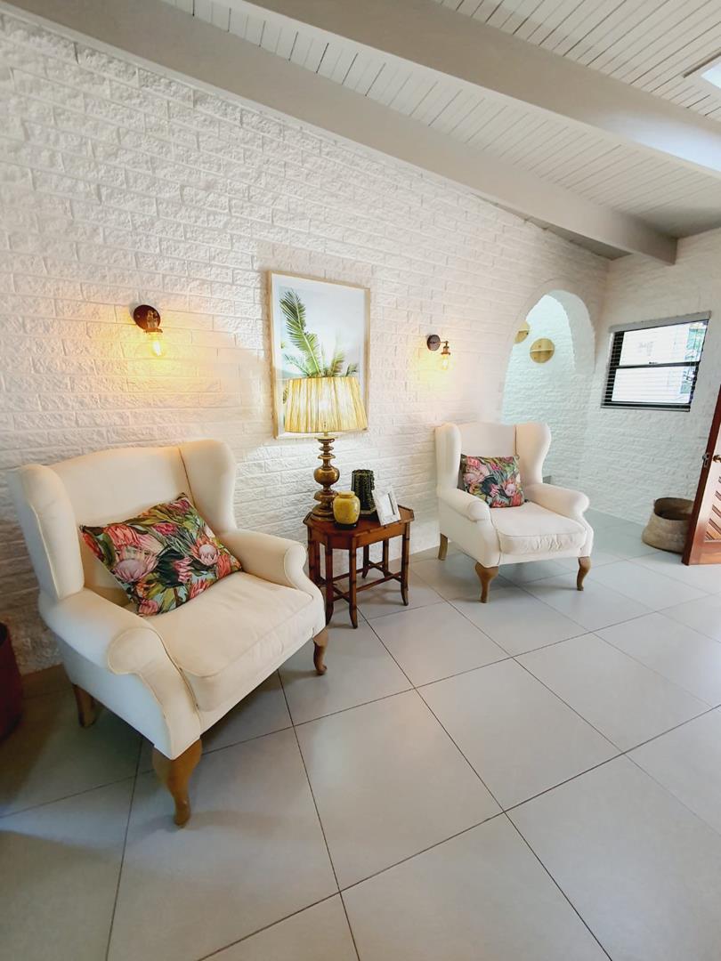 To Let commercial Property for Rent in Kloof KwaZulu-Natal