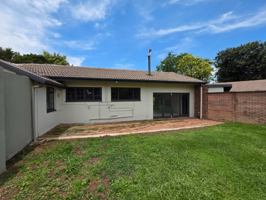 To Let 9 Bedroom Property for Rent in Assagay KwaZulu-Natal