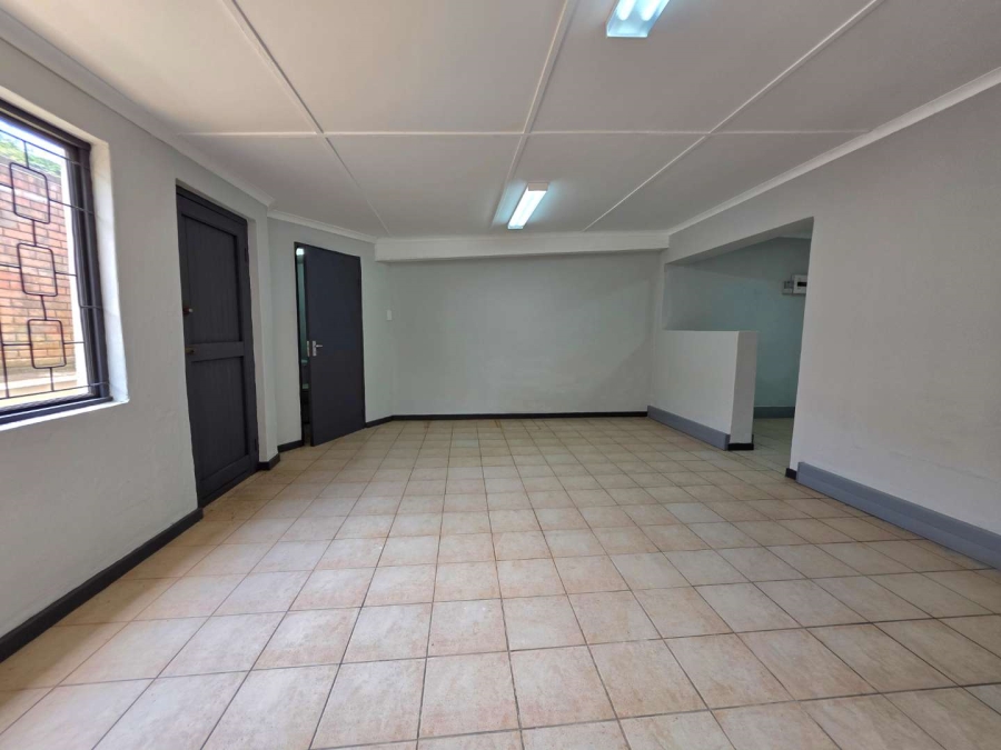 To Let 9 Bedroom Property for Rent in Assagay KwaZulu-Natal