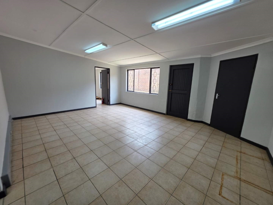 To Let 9 Bedroom Property for Rent in Assagay KwaZulu-Natal