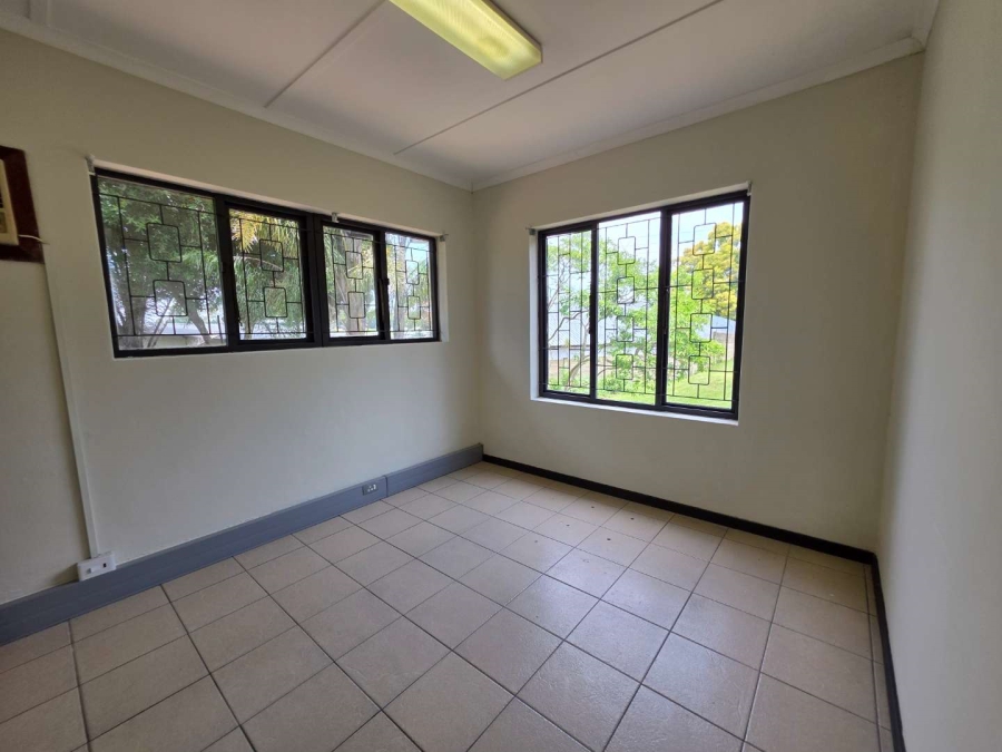 To Let 9 Bedroom Property for Rent in Assagay KwaZulu-Natal