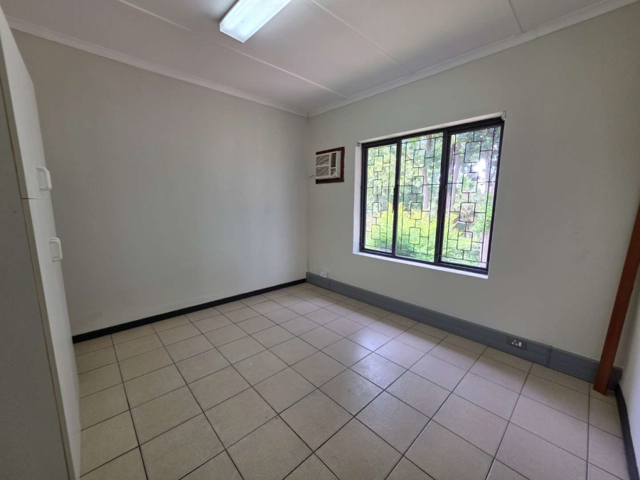 To Let 9 Bedroom Property for Rent in Assagay KwaZulu-Natal