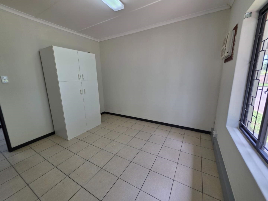 To Let 9 Bedroom Property for Rent in Assagay KwaZulu-Natal