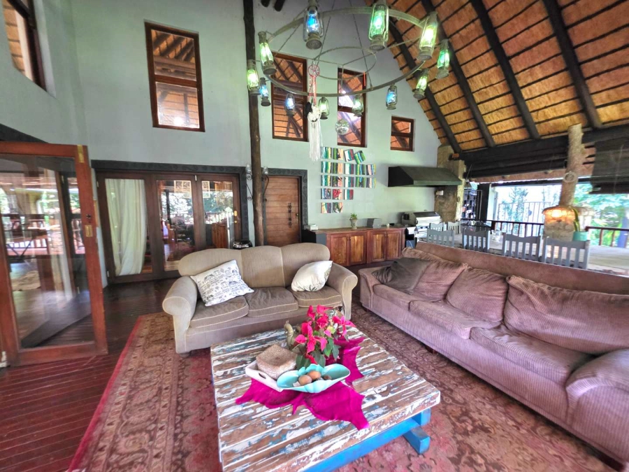 3 Bedroom Property for Sale in Kloof KwaZulu-Natal