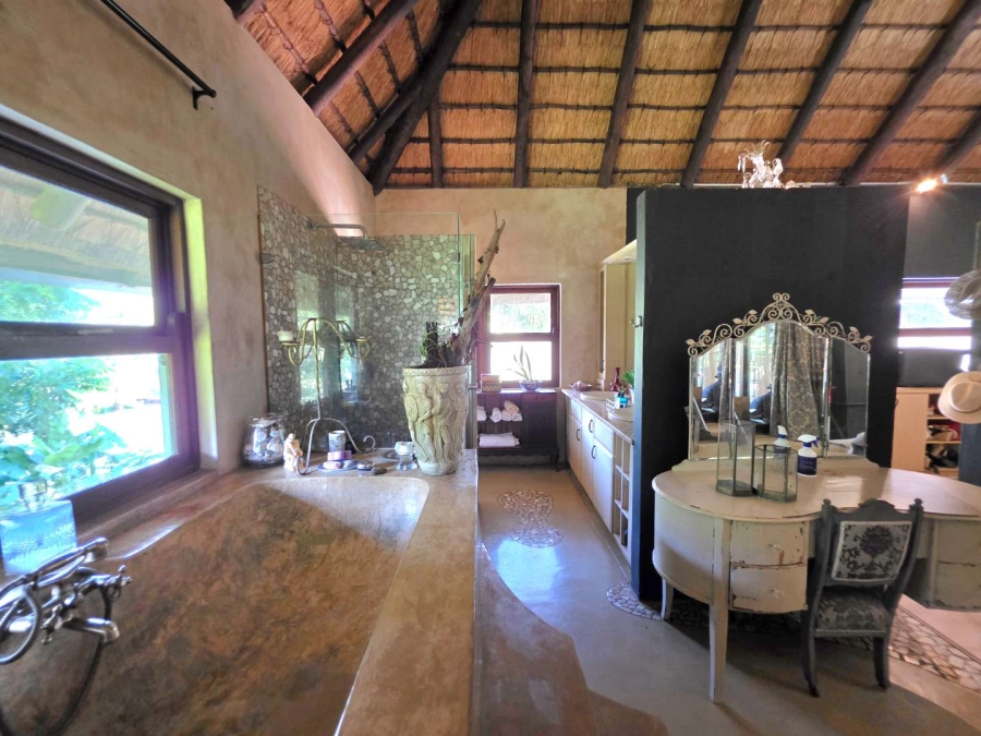 3 Bedroom Property for Sale in Kloof KwaZulu-Natal