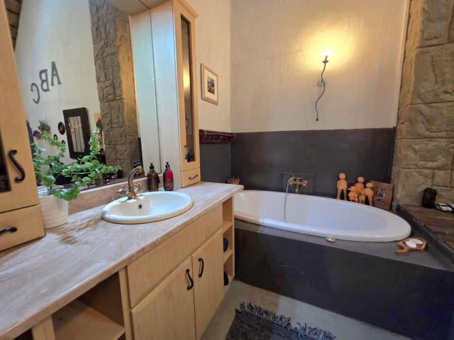 3 Bedroom Property for Sale in Kloof KwaZulu-Natal