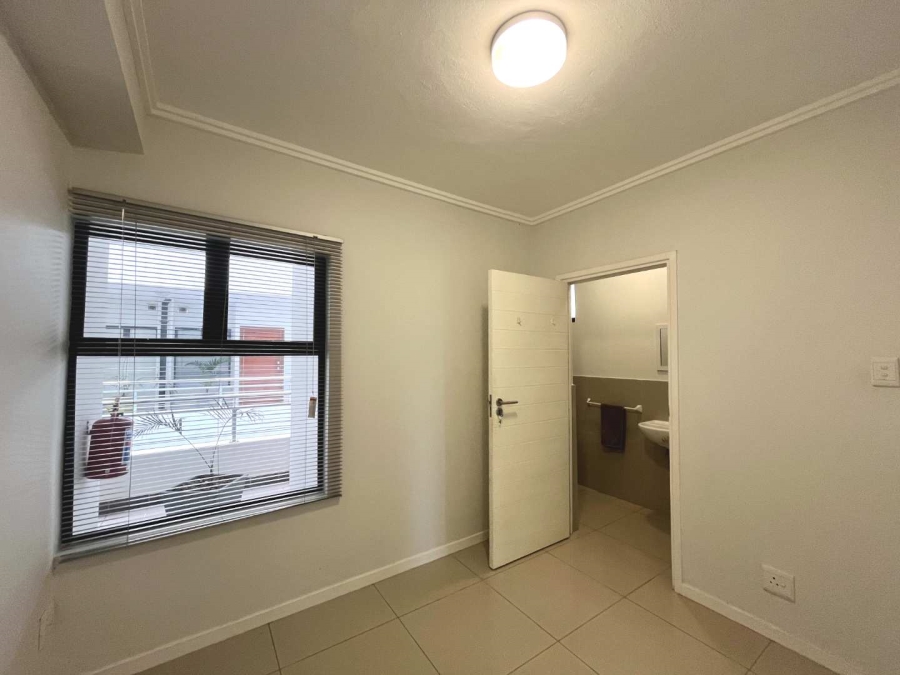 To Let 2 Bedroom Property for Rent in Umhlanga Ridge KwaZulu-Natal