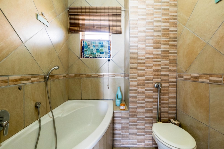 2 Bedroom Property for Sale in Amanzimtoti KwaZulu-Natal