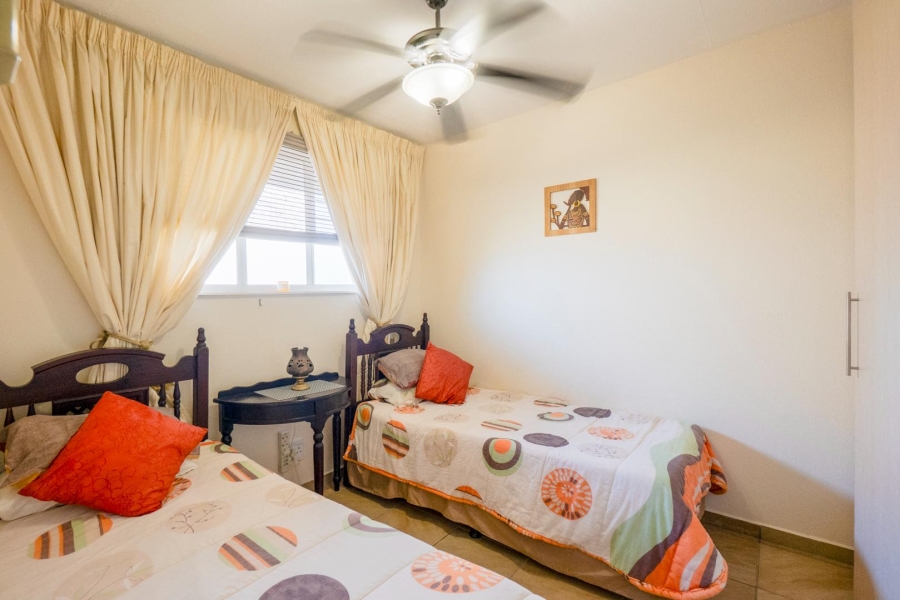 2 Bedroom Property for Sale in Amanzimtoti KwaZulu-Natal