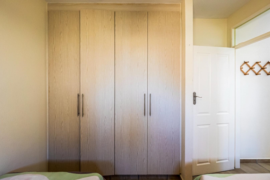 2 Bedroom Property for Sale in Amanzimtoti KwaZulu-Natal