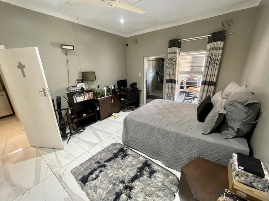 To Let 4 Bedroom Property for Rent in Durban North KwaZulu-Natal