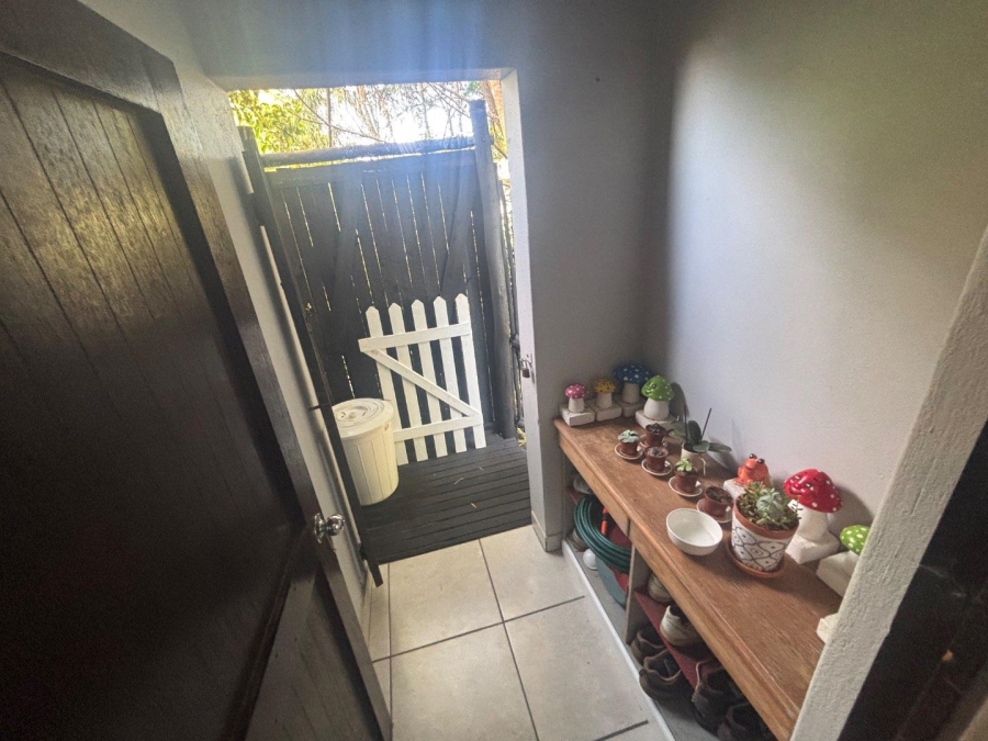 To Let 1 Bedroom Property for Rent in Waterfall KwaZulu-Natal