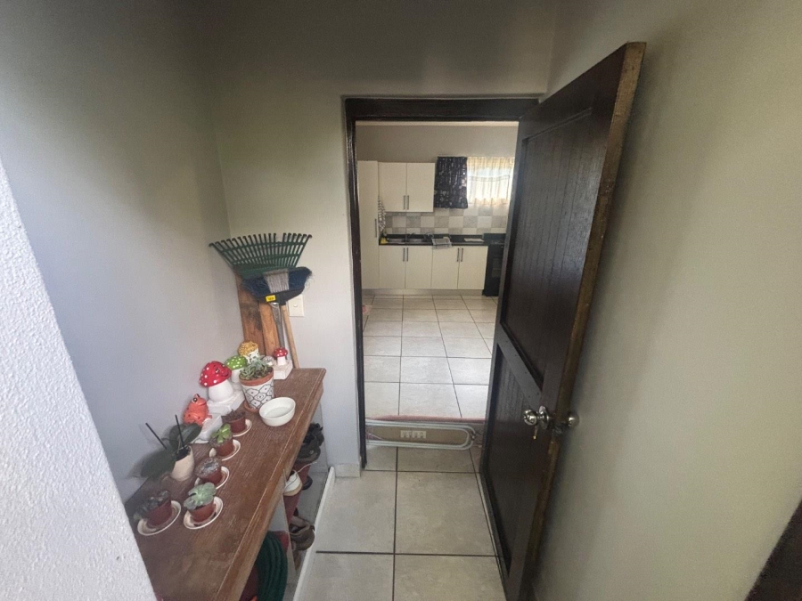 To Let 1 Bedroom Property for Rent in Waterfall KwaZulu-Natal