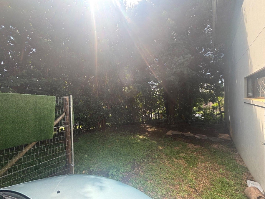 To Let 1 Bedroom Property for Rent in Waterfall KwaZulu-Natal