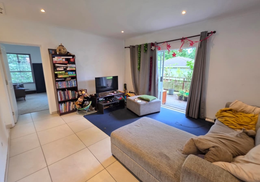 To Let 1 Bedroom Property for Rent in Kloof KwaZulu-Natal