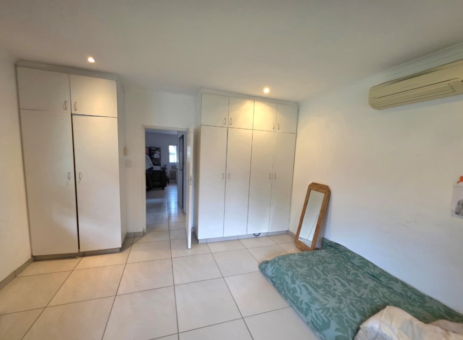 To Let 1 Bedroom Property for Rent in Kloof KwaZulu-Natal