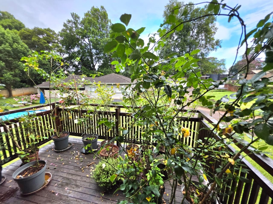 To Let 1 Bedroom Property for Rent in Kloof KwaZulu-Natal