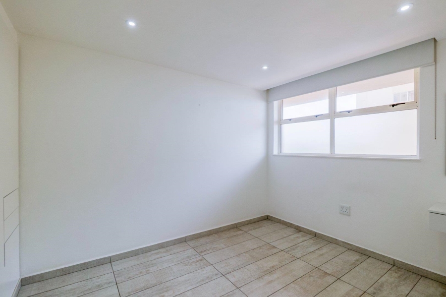 2 Bedroom Property for Sale in Amanzimtoti KwaZulu-Natal