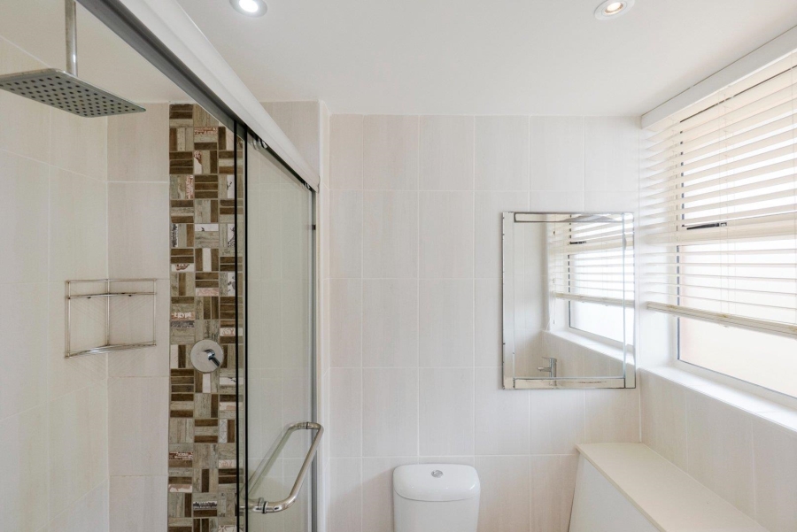 2 Bedroom Property for Sale in Amanzimtoti KwaZulu-Natal