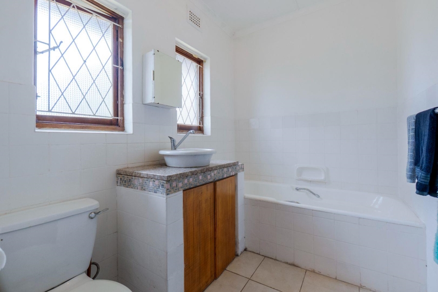 3 Bedroom Property for Sale in Amanzimtoti KwaZulu-Natal