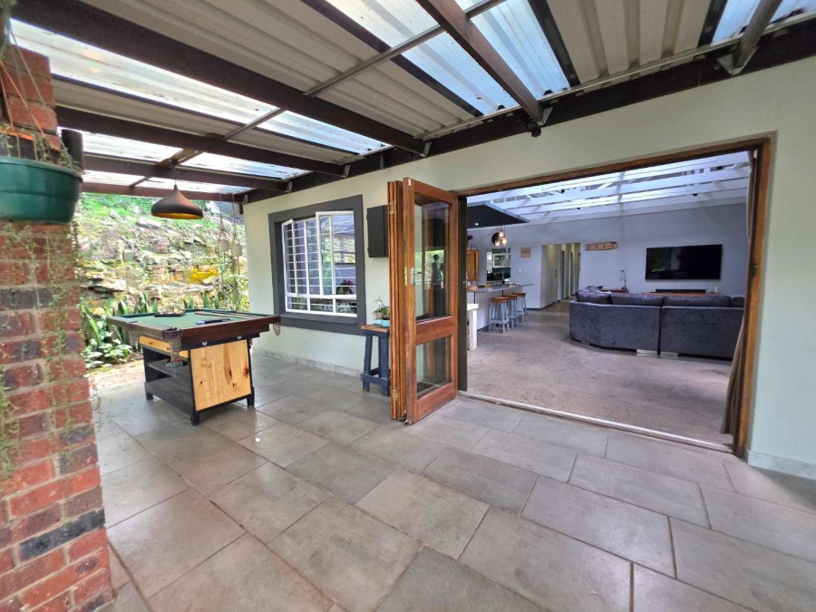 3 Bedroom Property for Sale in Crestholme KwaZulu-Natal