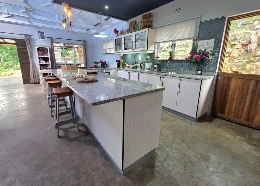 3 Bedroom Property for Sale in Crestholme KwaZulu-Natal