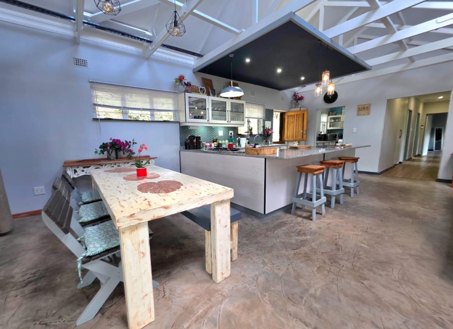 3 Bedroom Property for Sale in Crestholme KwaZulu-Natal