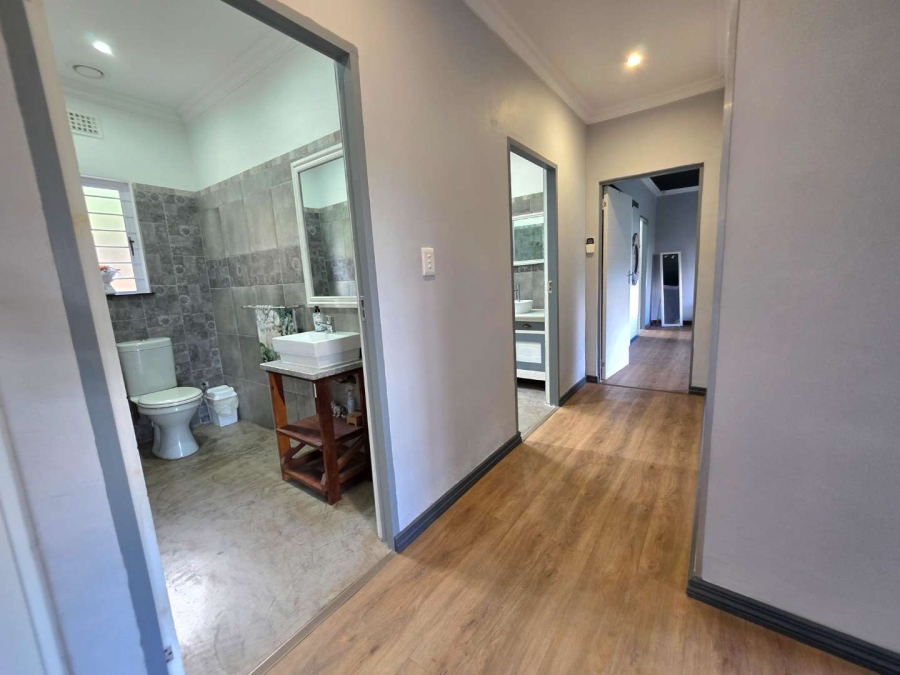 3 Bedroom Property for Sale in Crestholme KwaZulu-Natal