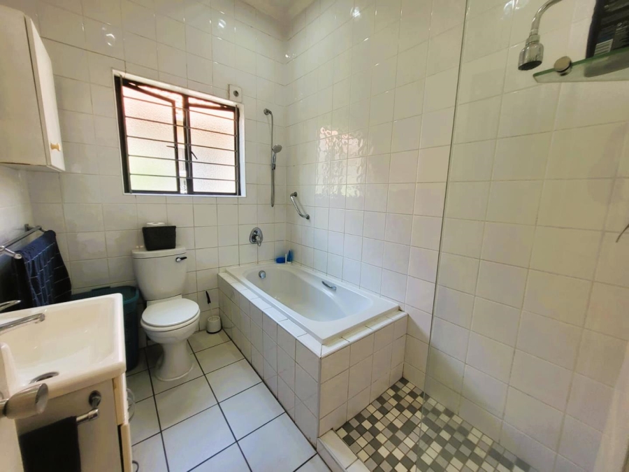 3 Bedroom Property for Sale in Glenwood KwaZulu-Natal