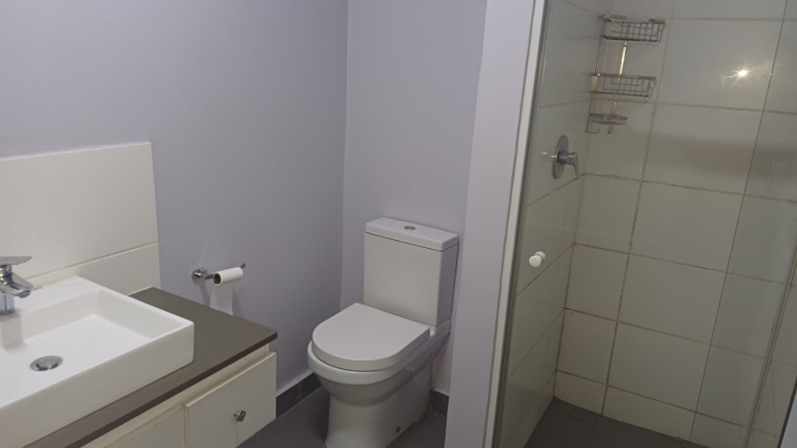 To Let 2 Bedroom Property for Rent in Umbogintwini KwaZulu-Natal