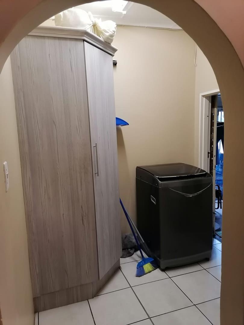 4 Bedroom Property for Sale in Schuinshoogte KwaZulu-Natal