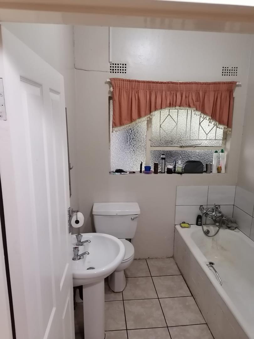 4 Bedroom Property for Sale in Schuinshoogte KwaZulu-Natal