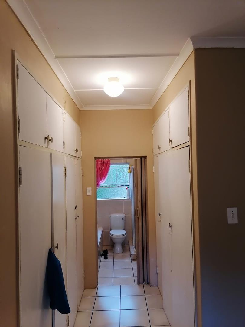 4 Bedroom Property for Sale in Schuinshoogte KwaZulu-Natal