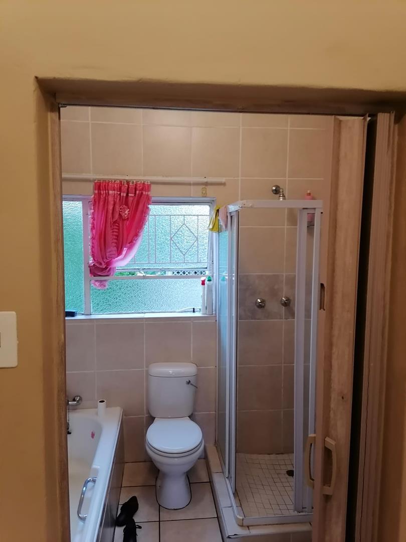 4 Bedroom Property for Sale in Schuinshoogte KwaZulu-Natal