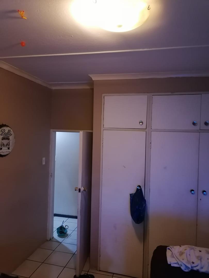 4 Bedroom Property for Sale in Schuinshoogte KwaZulu-Natal