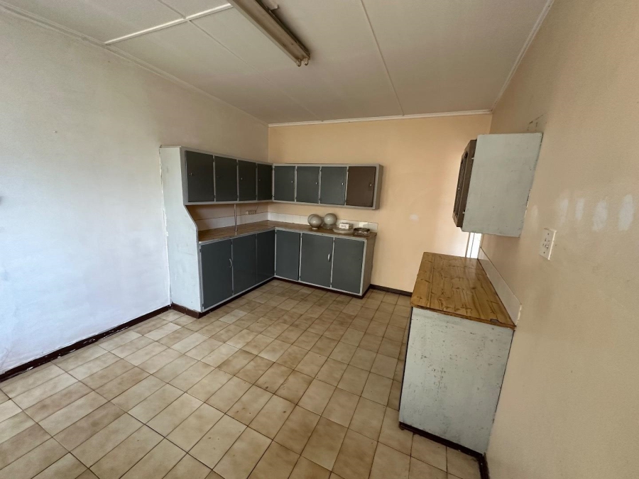 6 Bedroom Property for Sale in Dundee KwaZulu-Natal