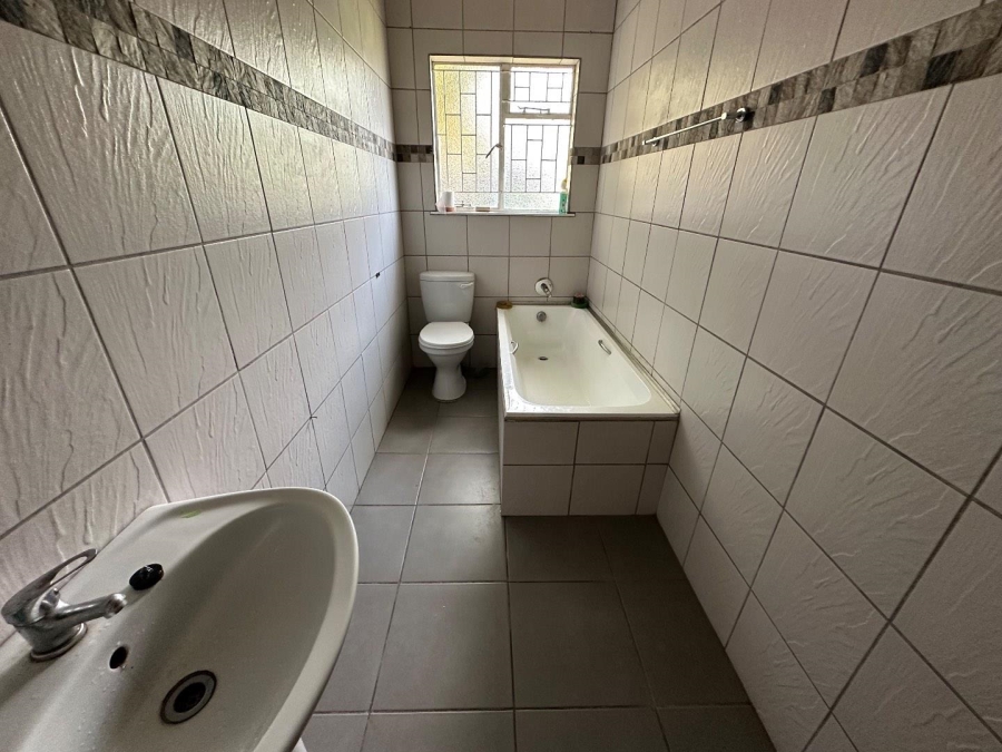 6 Bedroom Property for Sale in Dundee KwaZulu-Natal