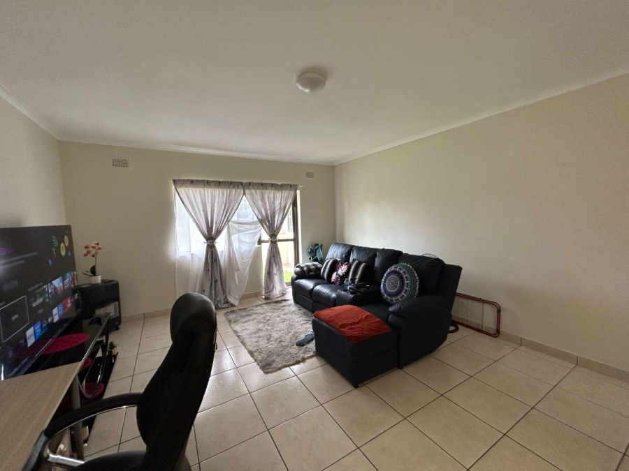 To Let 2 Bedroom Property for Rent in Waterfall KwaZulu-Natal