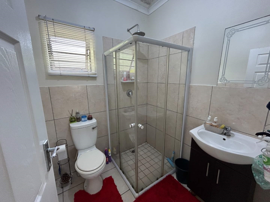 To Let 2 Bedroom Property for Rent in Waterfall KwaZulu-Natal