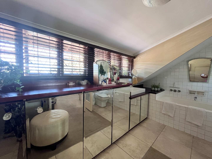 4 Bedroom Property for Sale in Durban North KwaZulu-Natal