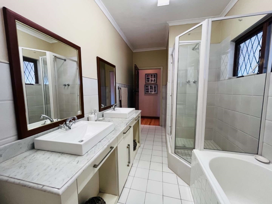 4 Bedroom Property for Sale in Durban North KwaZulu-Natal