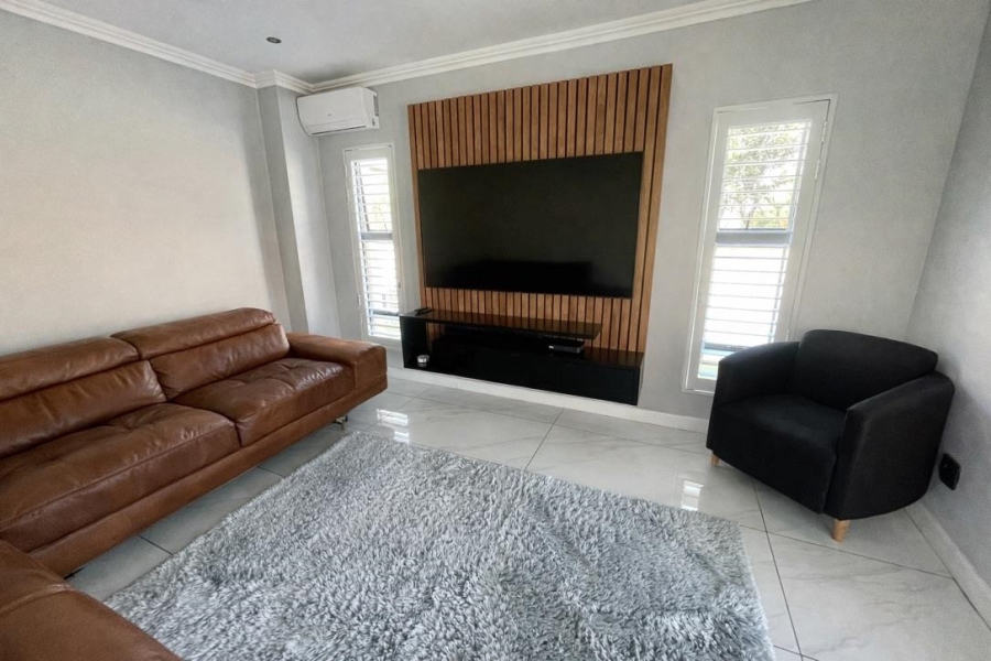 To Let 4 Bedroom Property for Rent in Izinga Ridge KwaZulu-Natal